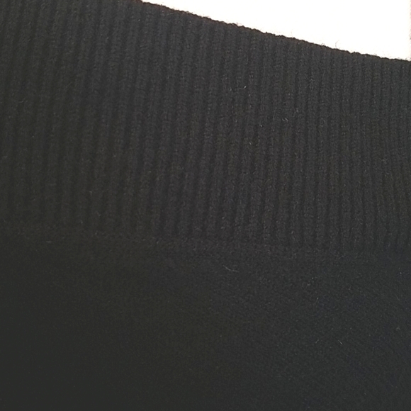 Anthropolgie Black V Neck Sweater sz L - Picture 3 of 16